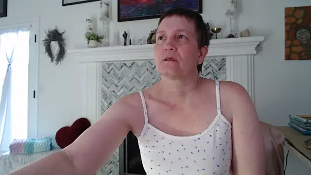 Snapshot of AuroraWillows chatting on 10, 3, 2026 AuroraWillows online show from 10, 3, 2026