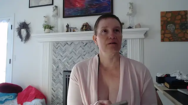 Snapshot of AuroraWillows chatting on 8, 4, 2026 AuroraWillows online show from 8, 4, 2026