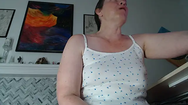 Snapshot of AuroraWillows chatting on 7, 7, 2026 AuroraWillows online show from 7, 7, 2026