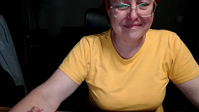 Snapshot of JoannaAndNeighbour chatting on 20, 11, 2025 JoannaAndNeighbour online show from 20, 11, 2025