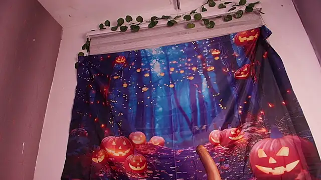 Snapshot of zzoe_ chatting on 19, 10, 2025 zzoe online show from 19, 10, 2025