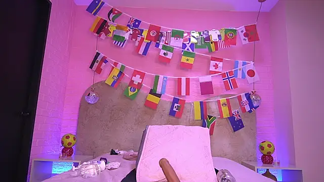 Snapshot of zzoe_ chatting on 2, 7, 2026 zzoe online show from 2, 7, 2026