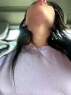 Snapshot of __IRIS__ chatting on 5, 12, 2024 IRIS online show from 5, 12, 2024