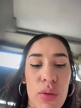 Snapshot of __IRIS__ chatting on 11, 12, 2024 IRIS online show from 11, 12, 2024