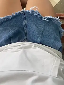 Snapshot of __IRIS__ chatting on 26, 12, 2024 IRIS online show from 26, 12, 2024