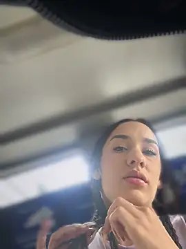 Snapshot of __IRIS__ chatting on 10, 1, 2025 IRIS online show from 10, 1, 2025