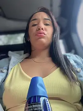 Snapshot of __IRIS__ chatting on 4, 2, 2025 IRIS online show from 4, 2, 2025