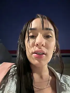 Snapshot of __IRIS__ chatting on 5, 2, 2025 IRIS online show from 5, 2, 2025