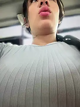 Snapshot of __IRIS__ chatting on 6, 2, 2025 IRIS online show from 6, 2, 2025