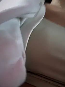 Snapshot of __IRIS__ chatting on 11, 2, 2025 IRIS online show from 11, 2, 2025