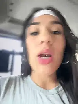 Snapshot of __IRIS__ chatting on 21, 2, 2025 IRIS online show from 21, 2, 2025