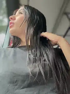 Snapshot of __IRIS__ chatting on 5, 3, 2025 IRIS online show from 5, 3, 2025