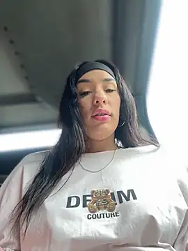 Snapshot of __IRIS__ chatting on 6, 3, 2025 IRIS online show from 6, 3, 2025