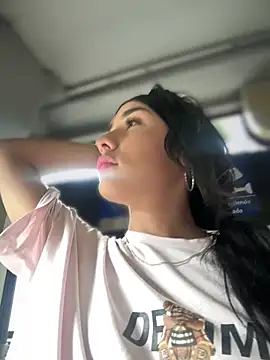 Snapshot of __IRIS__ chatting on 6, 3, 2025 IRIS online show from 6, 3, 2025