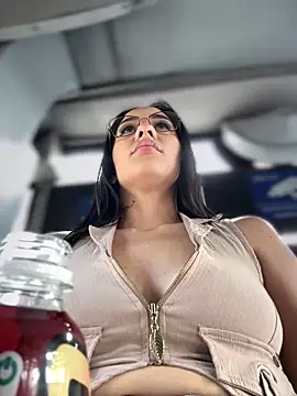 Snapshot of __IRIS__ chatting on 15, 9, 2025 IRIS online show from 15, 9, 2025