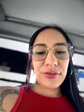 Snapshot of __IRIS__ chatting on 23, 9, 2025 IRIS online show from 23, 9, 2025