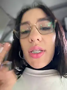 Snapshot of __IRIS__ chatting on 10, 10, 2025 IRIS online show from 10, 10, 2025