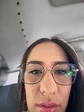 Snapshot of __IRIS__ chatting on 8, 11, 2025 IRIS online show from 8, 11, 2025