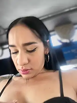 Snapshot of __IRIS__ chatting on 28, 7, 2026 IRIS online show from 28, 7, 2026