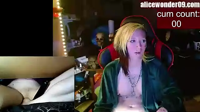 alicewonder09 online show from 6, 1, 2025