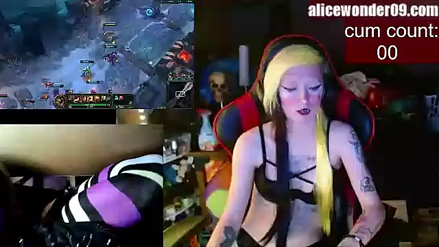 alicewonder09 online show from 9, 1, 2025