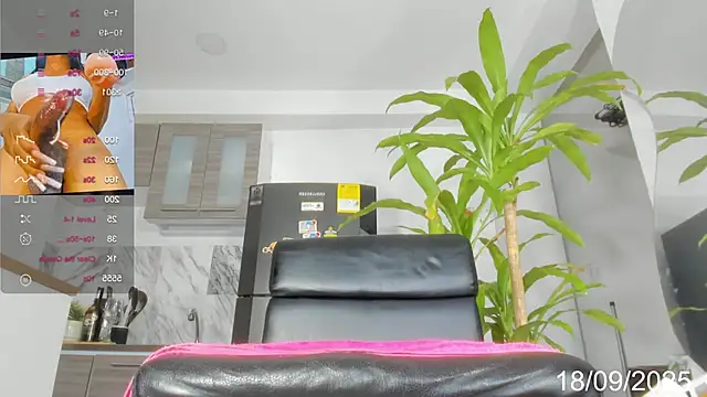 Snapshot of Rose_Dowson22 chatting on 18, 9, 2025 Rose Dowson22 online show from 18, 9, 2025