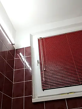 Viola sweet honey online show from 4, 11, 2025