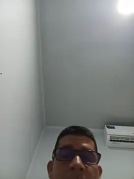 Snapshot of El-reyleon chatting on 30, 5, 2026 El-reyleon online show from 30, 5, 2026