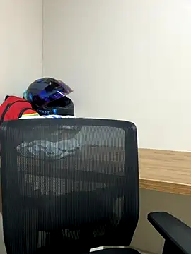 Sara Boom online show from 8, 10, 2025