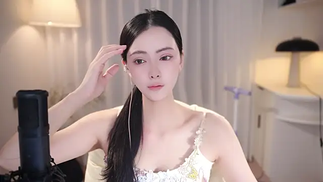 Ocean--Lili online show from 4, 10, 2025