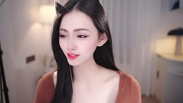 Ocean--Lili online show from 6, 11, 2025