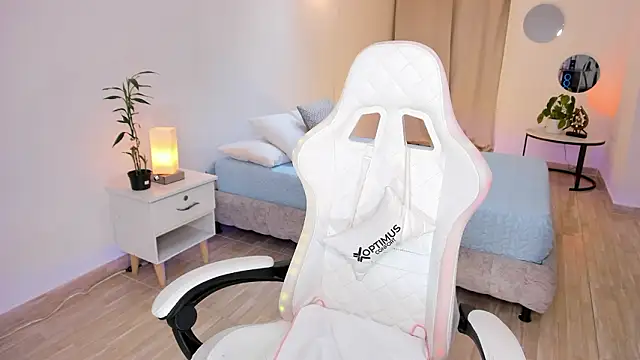 carleee winter online show from 13, 2, 2026