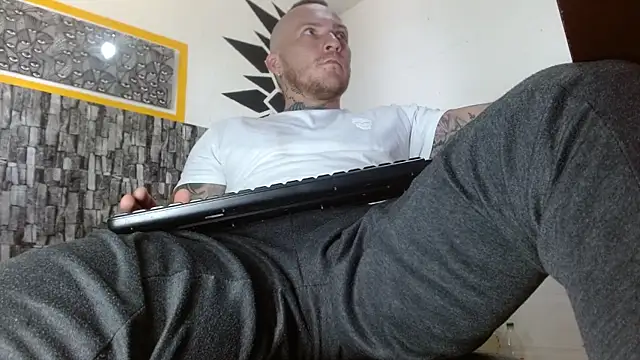 stripnolimits online show from 4, 10, 2025