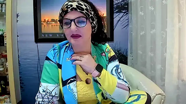 Snapshot of Mature4you44 chatting on 9, 2, 2025 Mature4you44 online show from 9, 2, 2025