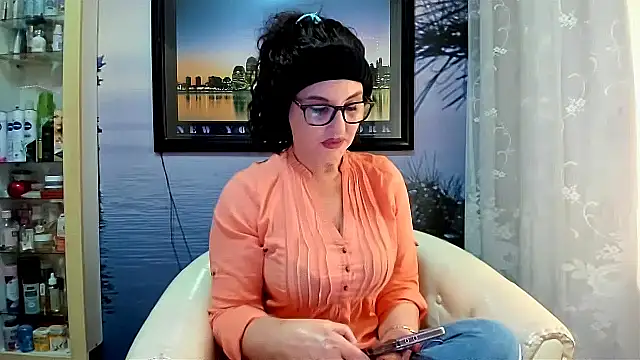 Snapshot of Mature4you44 chatting on 18, 2, 2025 Mature4you44 online show from 18, 2, 2025