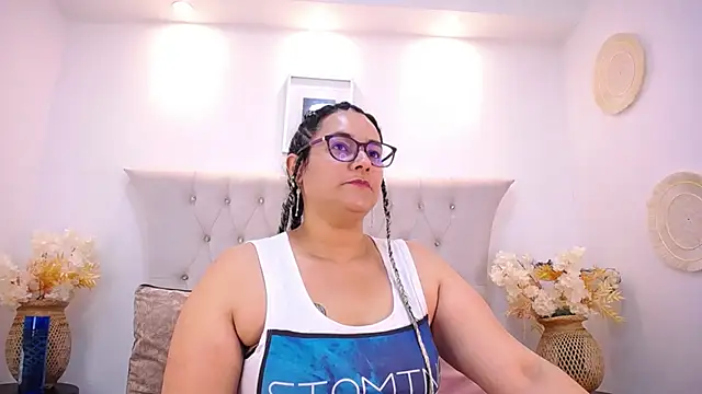 MIchelMomet online show from 4, 2, 2025