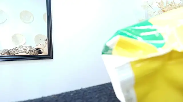 MIchelMomet online show from 19, 2, 2025