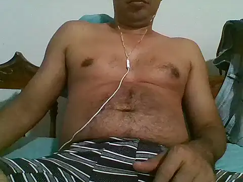 Snapshot of bbccol1 chatting on 4, 1, 2025 bbccol1 online show from 4, 1, 2025