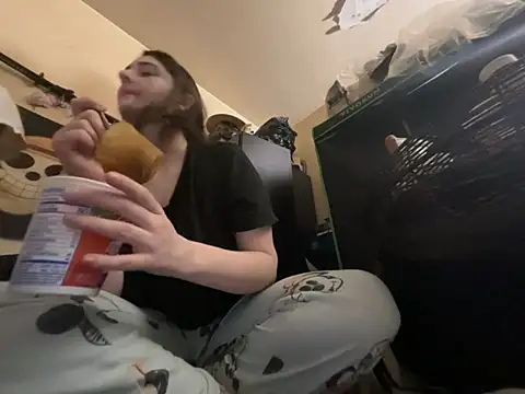 Snowbunnycake 131 online show from 13, 1, 2026