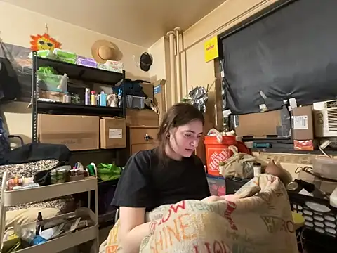 Snowbunnycake 131 online show from 25, 5, 2026