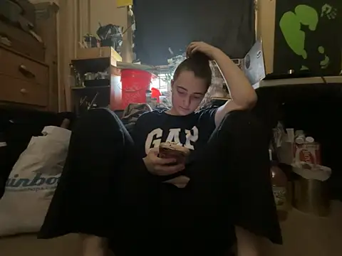 Snowbunnycake 131 online show from 4, 6, 2026