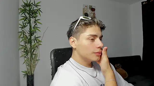 Giordano Russo online show from 28, 2, 2025