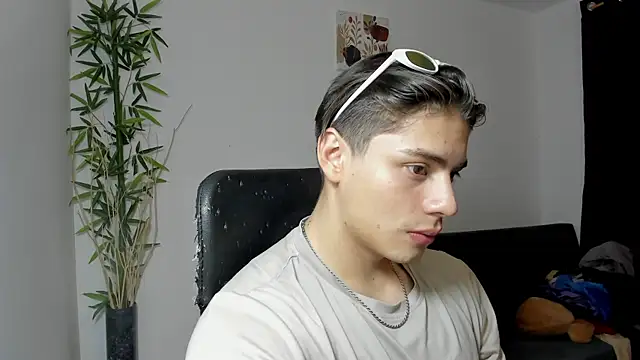 Giordano Russo online show from 6, 3, 2025