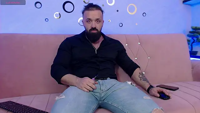 Snapshot of alexhunk09 chatting on 15, 4, 2026 alexhunk09 online show from 15, 4, 2026