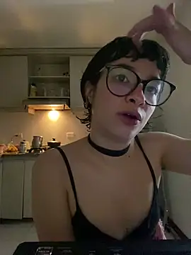  Lunnaa  online show from 25, 4, 2026