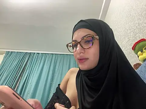 GumusGuray online show from 20, 12, 2024