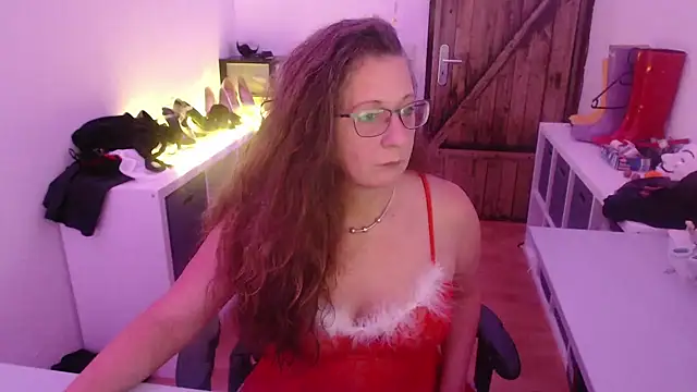 Snapshot of GeilesLuder75 chatting on 14, 12, 2025 GeilesLuder75 online show from 14, 12, 2025