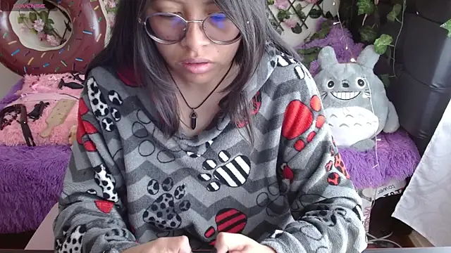 Snapshot of MidoriQuiinn chatting on 27, 1, 2025 MidoriQuiinn online show from 27, 1, 2025