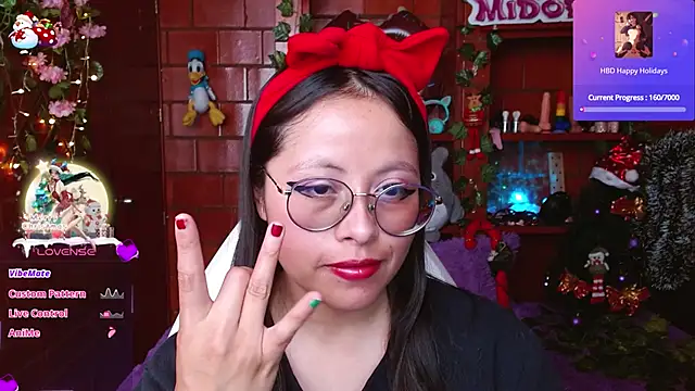 Snapshot of MidoriQuiinn chatting on 13, 12, 2025 MidoriQuiinn online show from 13, 12, 2025