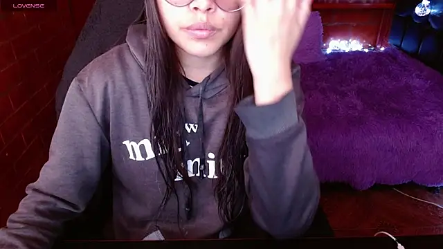 MidoriQuiinn online show from 9, 4, 2026